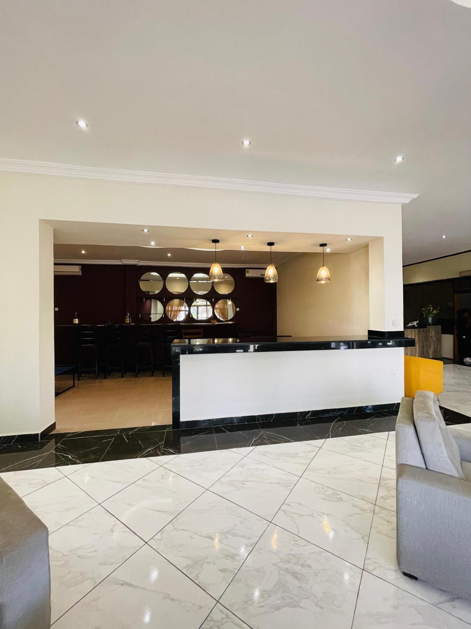 Niagara Hotel Accra Bagian luar foto