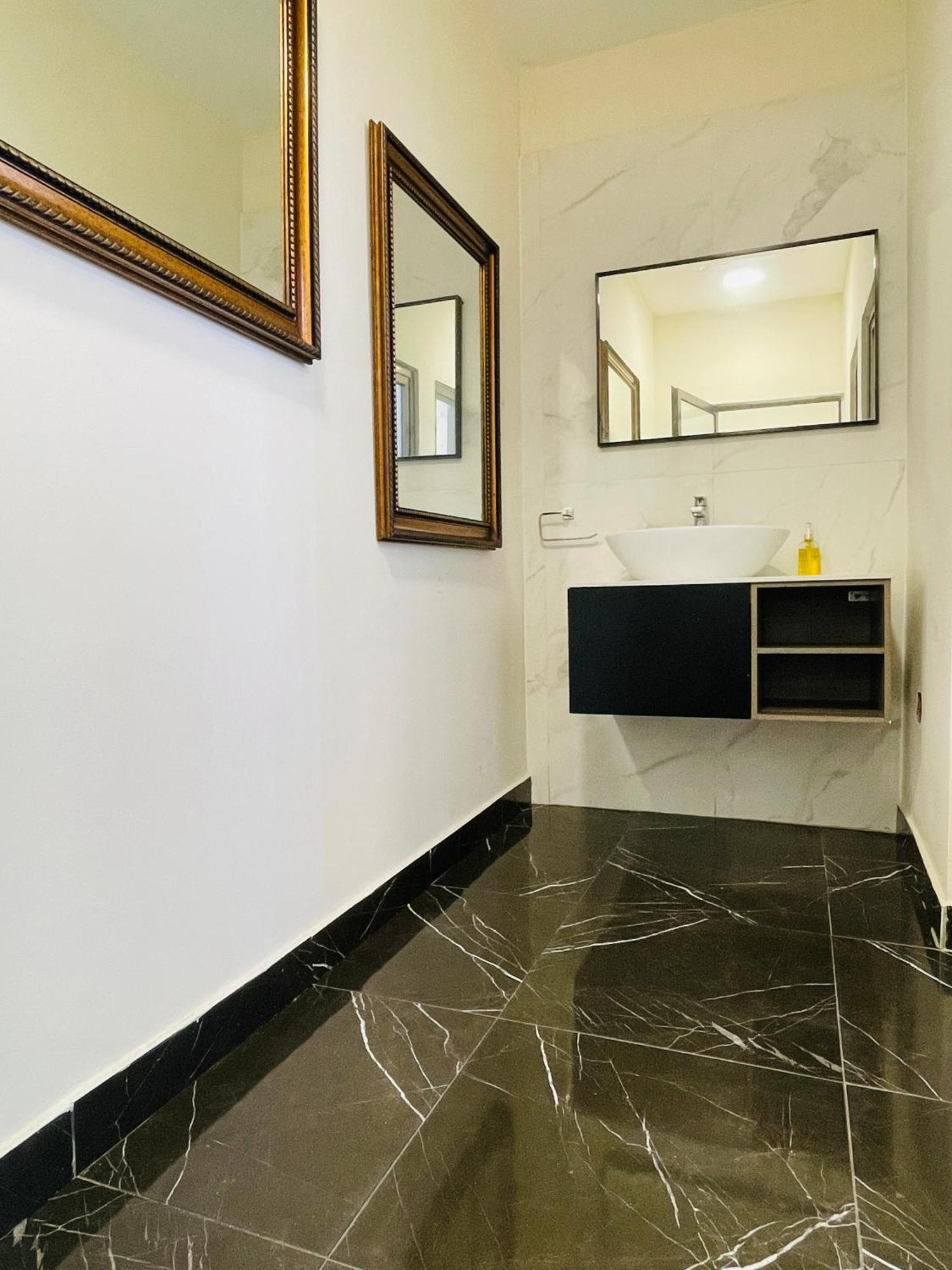 Niagara Hotel Accra Bagian luar foto
