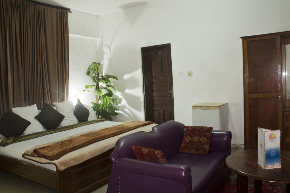 Niagara Hotel Accra Bagian luar foto