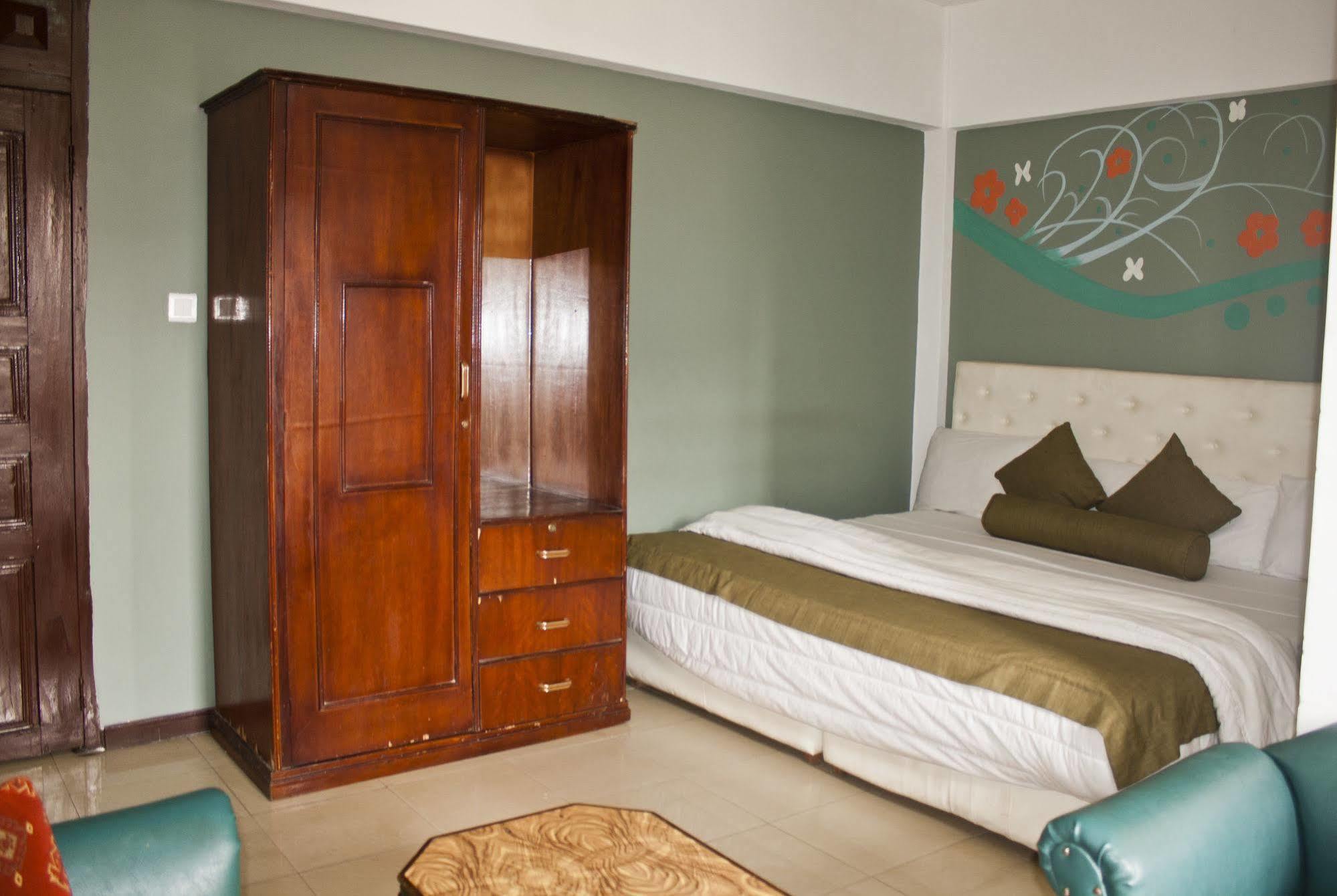 Niagara Hotel Accra Bagian luar foto