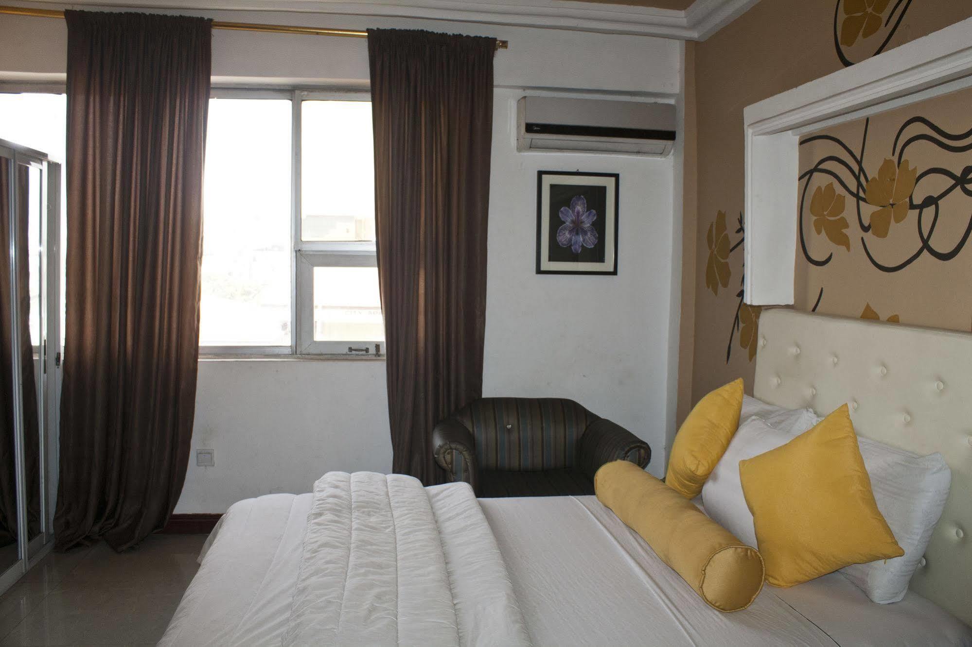 Niagara Hotel Accra Bagian luar foto