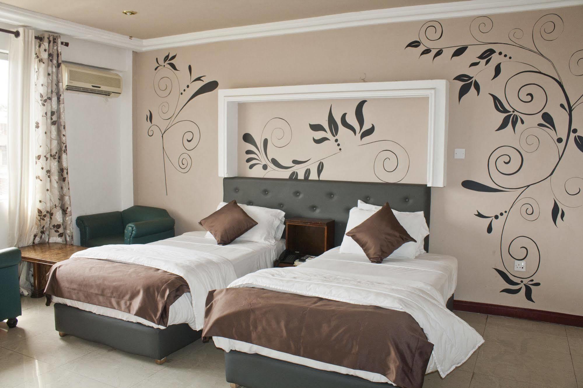 Niagara Hotel Accra Bagian luar foto